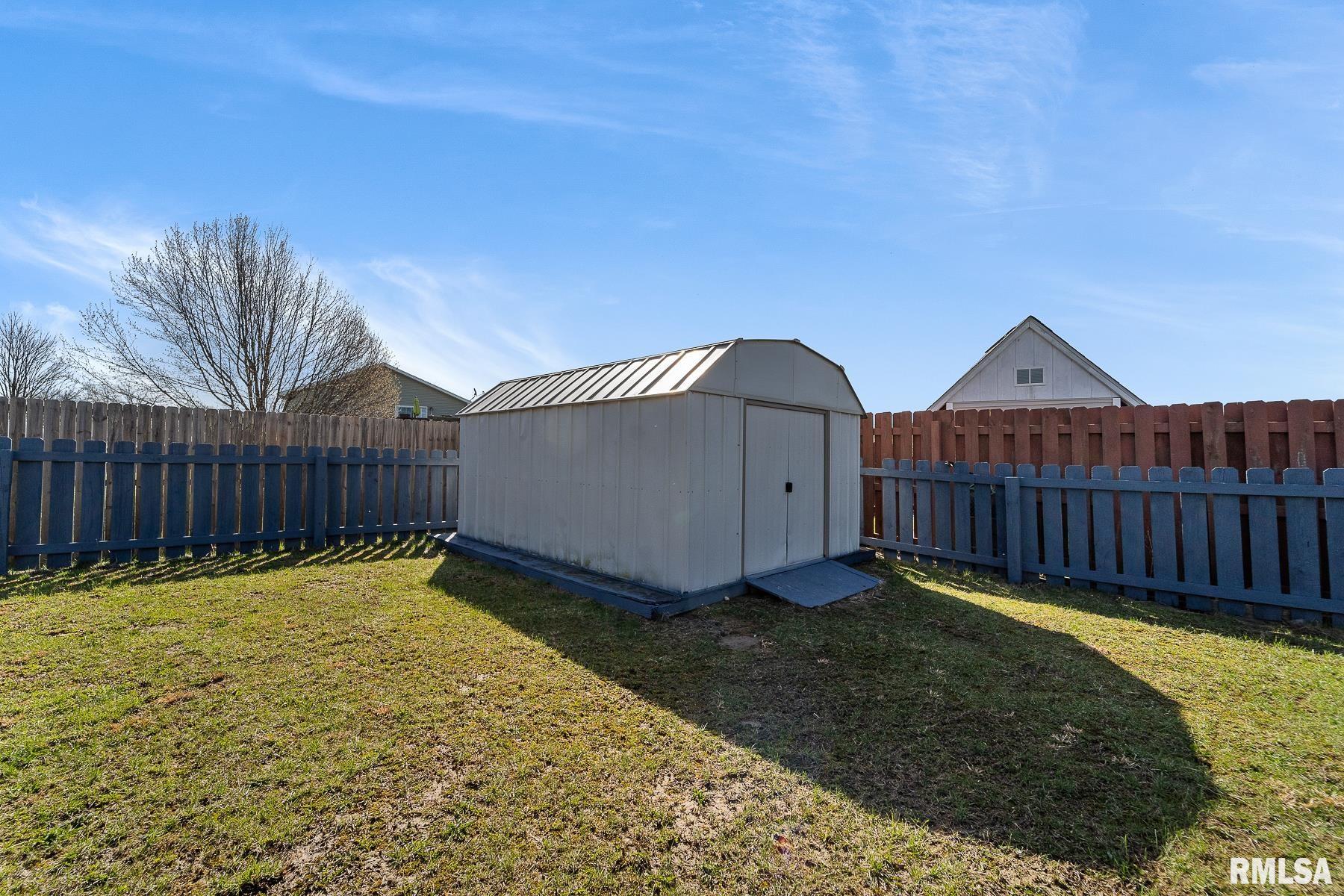2920 Tanner Road Springfield, IL 62702 - Photo 8 of 34