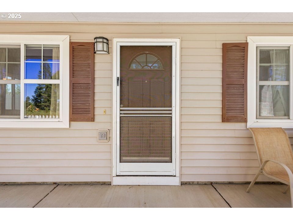 16685 William Foss Road La Pine, OR 97739 - Photo 3 of 31