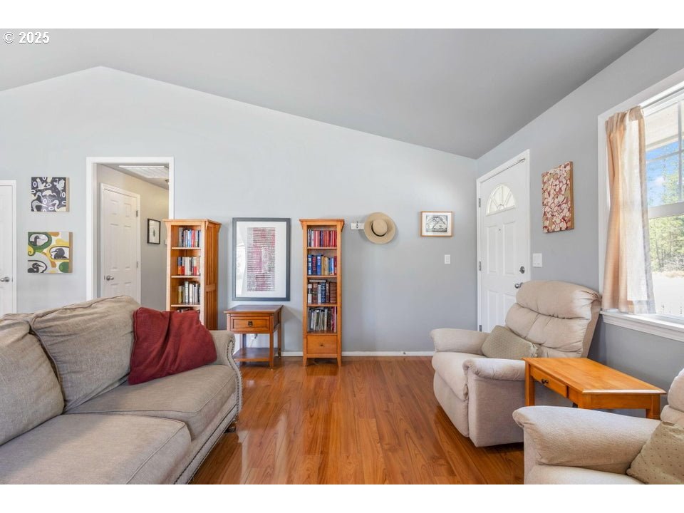 16685 William Foss Road La Pine, OR 97739 - Photo 5 of 31