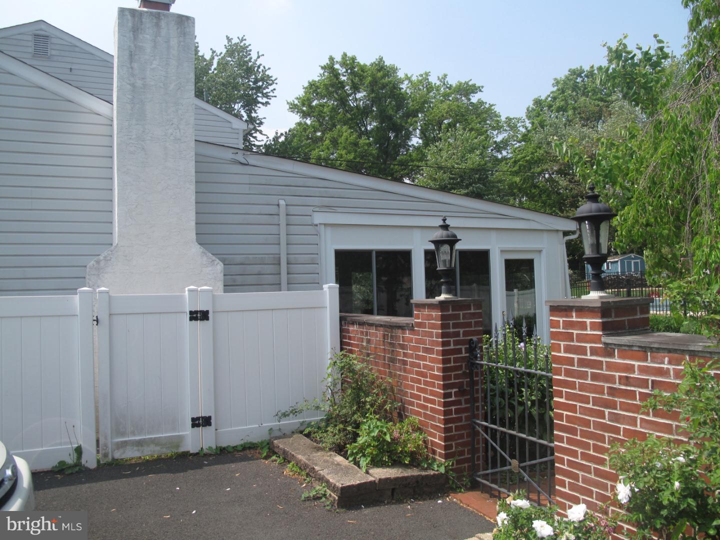 242 Belair Road Warminster, PA 18974 - Photo 4 of 9 Gallery Image 4
