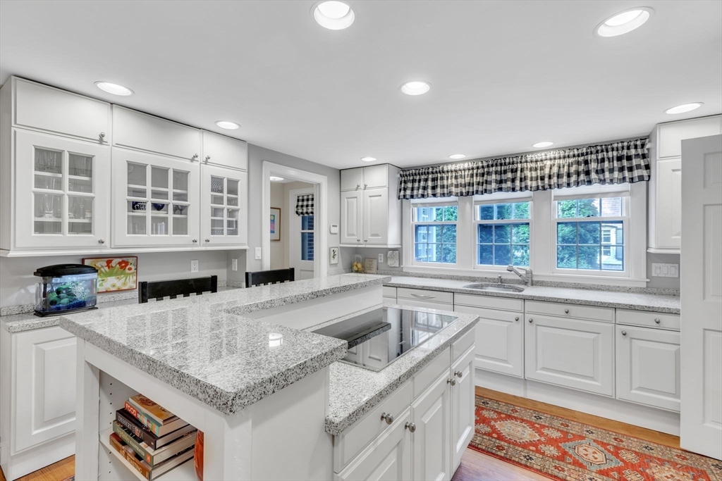 197 Farmington Road Longmeadow, MA 01106 - Photo 14 of 42 Gallery Image 14