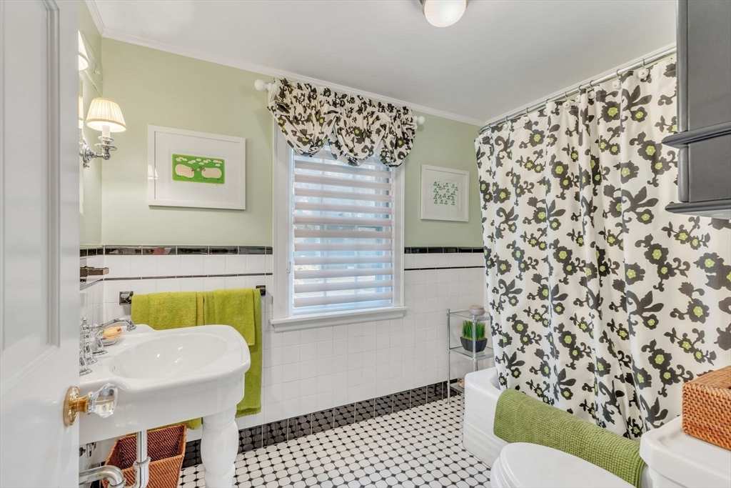 197 Farmington Road Longmeadow, MA 01106 - Photo 29 of 42 Gallery Image 29