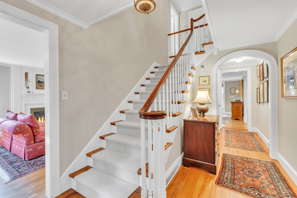197 Farmington Road Longmeadow, MA 01106 - Photo 3 of 42 Gallery Image 3