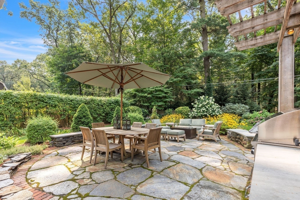 197 Farmington Road Longmeadow, MA 01106 - Photo 37 of 42 Gallery Image 37