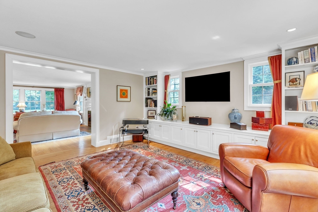 197 Farmington Road Longmeadow, MA 01106 - Photo 7 of 42 Gallery Image 7