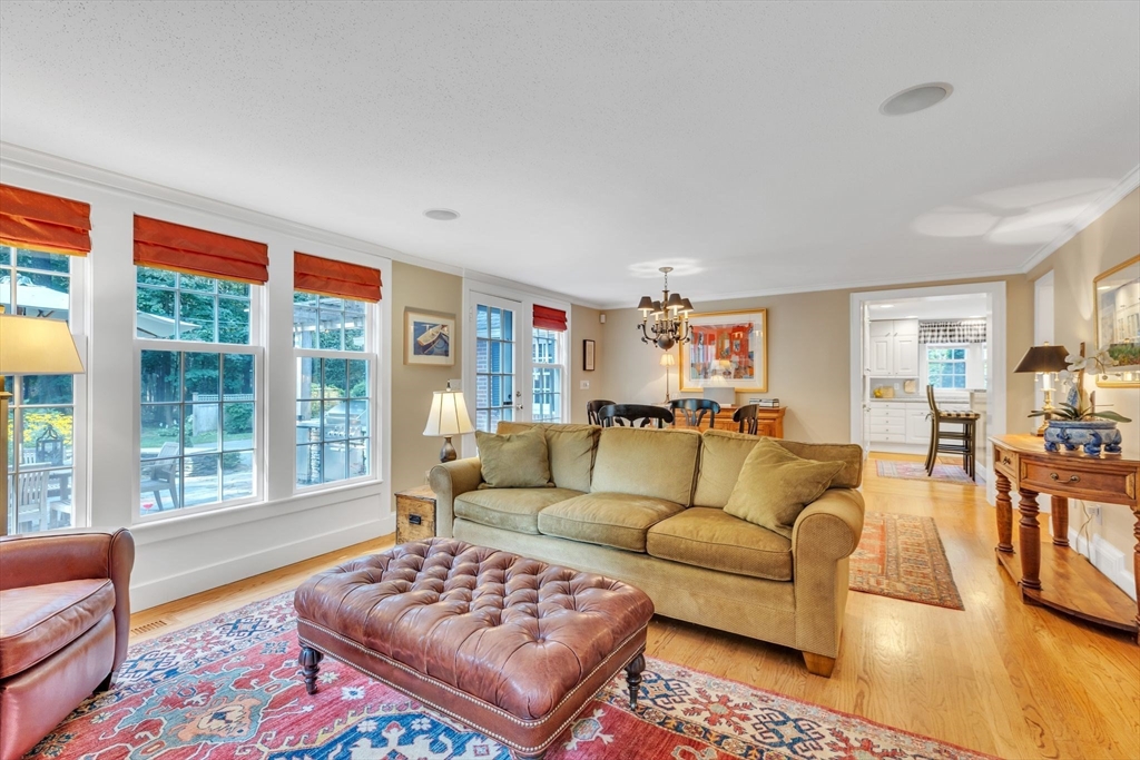197 Farmington Road Longmeadow, MA 01106 - Photo 9 of 42 Gallery Image 9