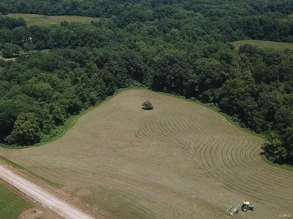 $68,000 | 0 Lot Place, Perry, MO 63462