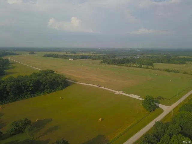 $68,000 | 0 Lot Place, Perry, MO 63462