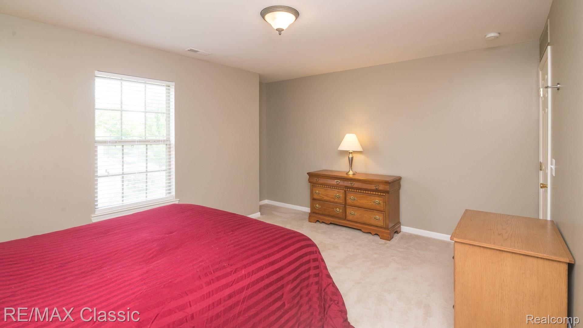 11698 Farmington Road, Unit 10 Livonia, MI 48150 - Photo 25 of 30 023_7.jpg