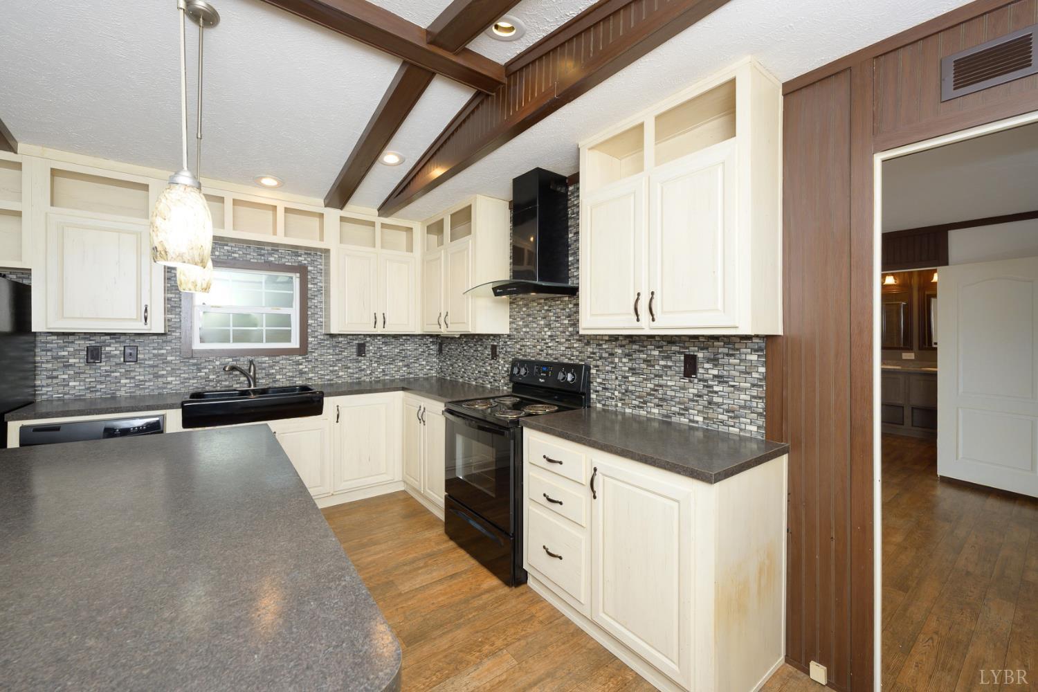 841 Mercury Road Gretna, VA 24557 - Photo 17 of 38