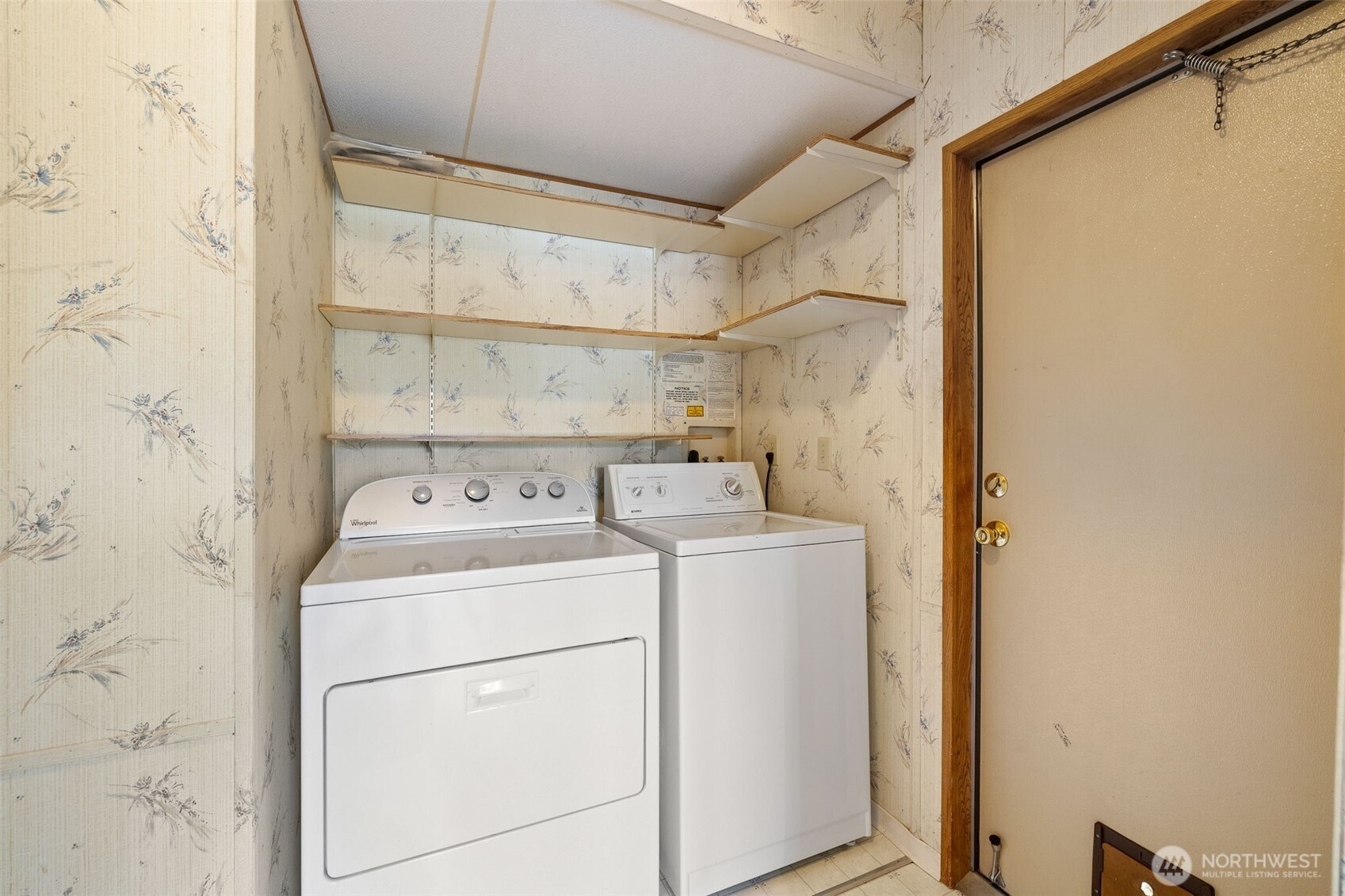 415 Lakeview Road, Unit K10 Lynnwood, WA 98087 - Photo 15 of 17 Gallery Image 15