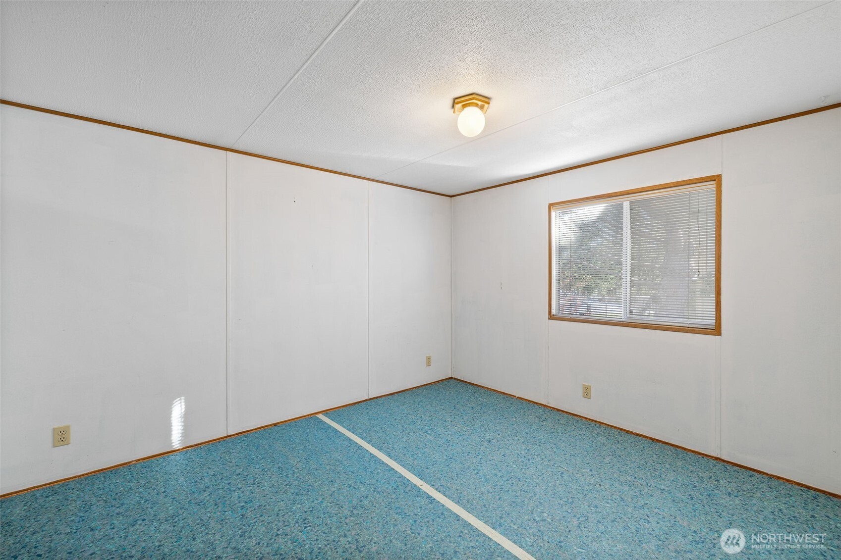 415 Lakeview Road, Unit K10 Lynnwood, WA 98087 - Photo 9 of 17 Gallery Image 9