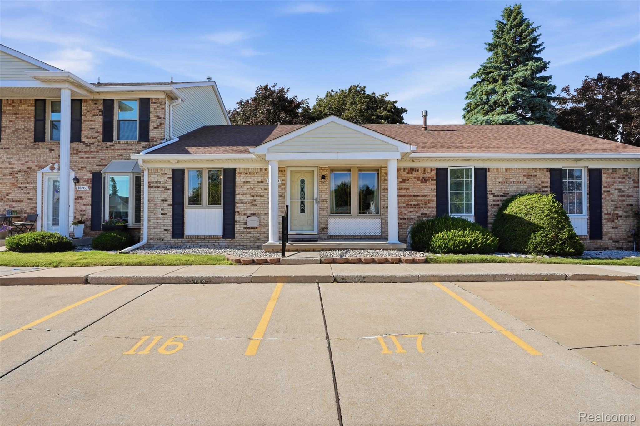 18160 Raleigh Square Drive Southgate, MI 48195 - Photo 2 of 31 1_18160 raleigh square dr-1.jpg
