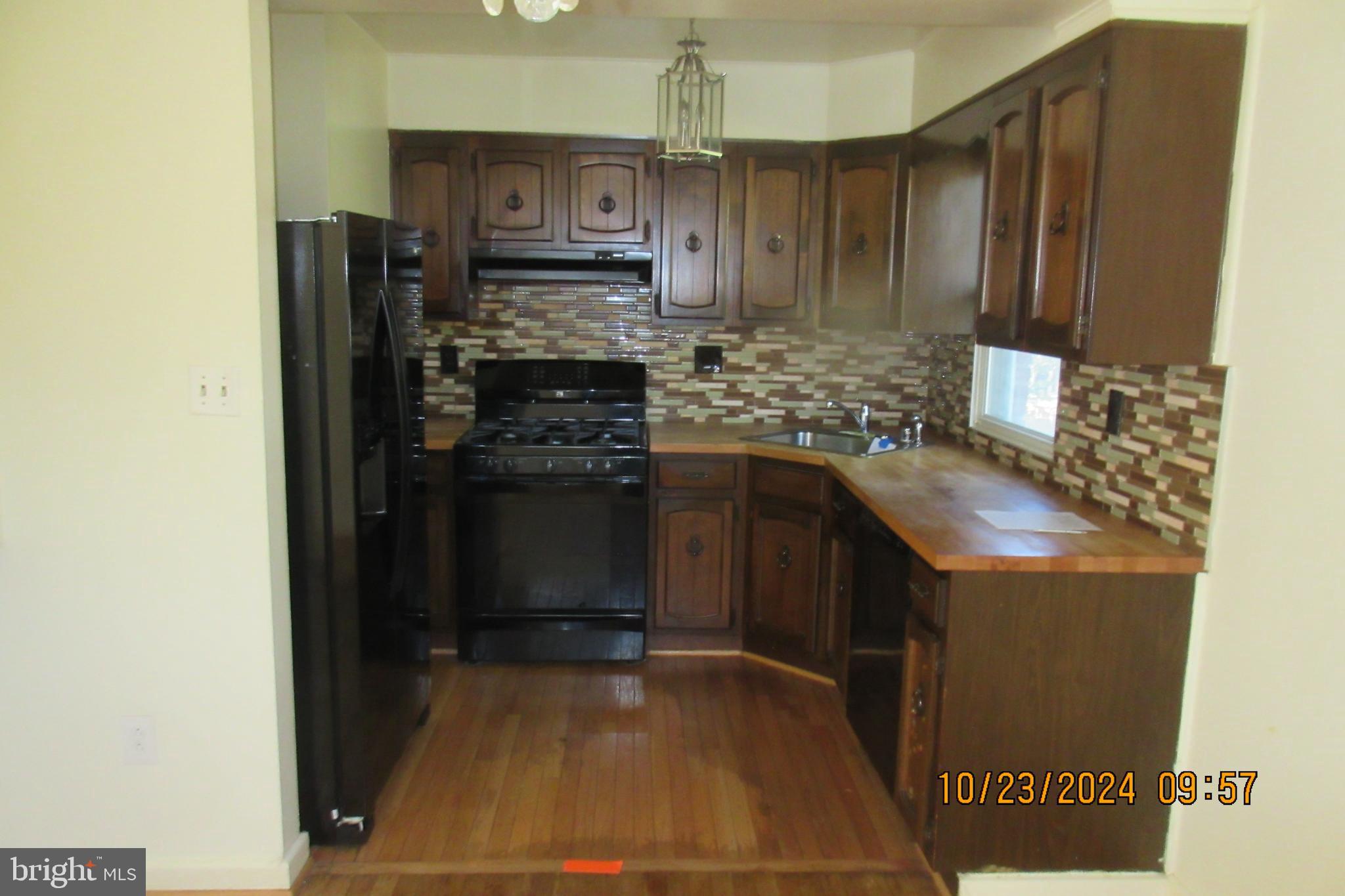 919 Benson Terrace Silver Spring, MD 20901 - Photo 4 of 12 Kitchen