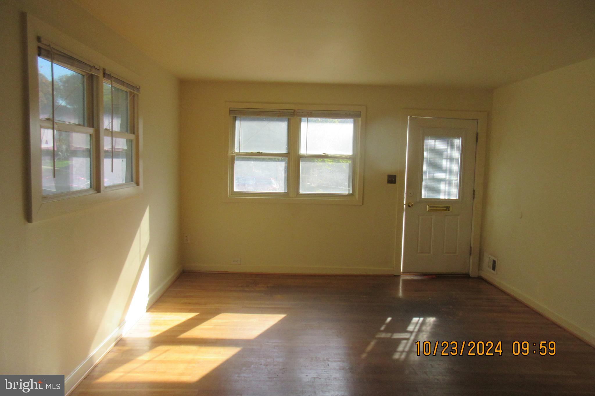 919 Benson Terrace Silver Spring, MD 20901 - Photo 6 of 12 Living Room