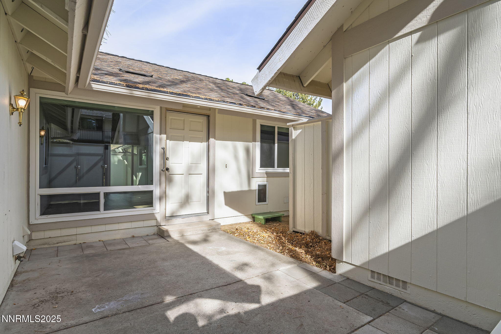 1149 Wagon Wheel Circle Reno, NV 89503 - Photo 4 of 19 a porch with seating space