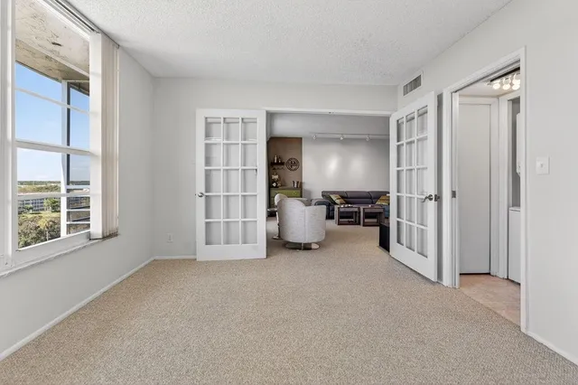 $329,000 | 575 Oaks Lane, Unit 1002, Pompano Beach, FL 33069