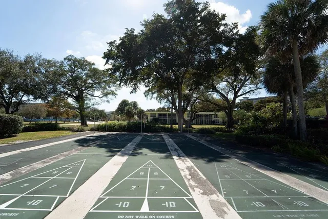 $329,000 | 575 Oaks Lane, Unit 1002, Pompano Beach, FL 33069