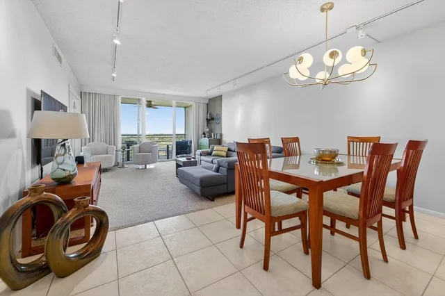 $329,000 | 575 Oaks Lane, Unit 1002, Pompano Beach, FL 33069