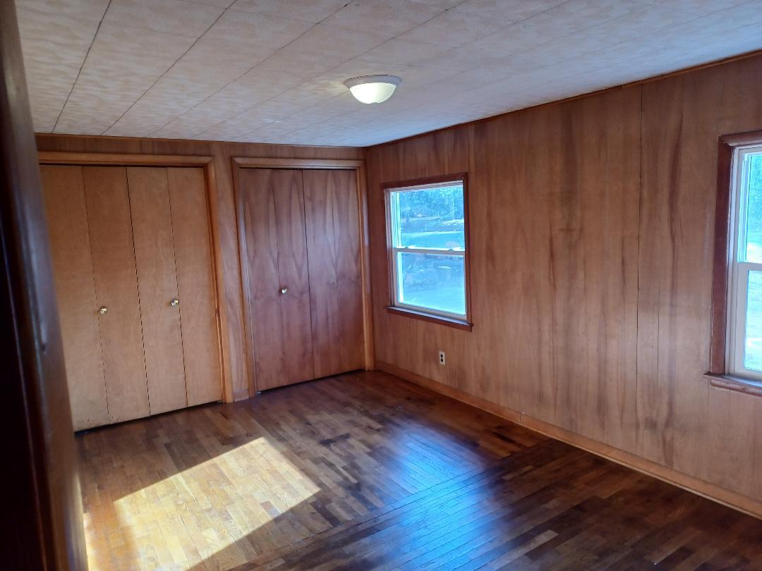 4335 Nichols Road Battle Creek, MI 49015 - Photo 8 of 15 MBed1