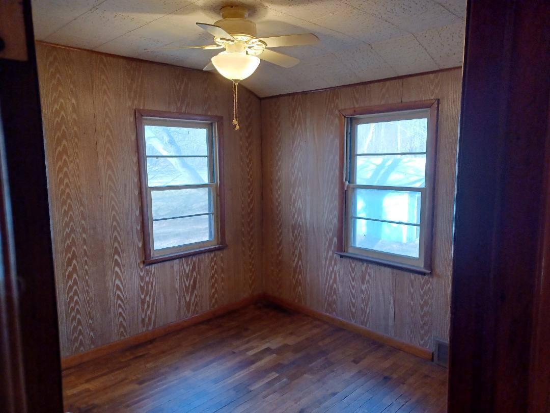 4335 Nichols Road Battle Creek, MI 49015 - Photo 10 of 15 Second bedroom