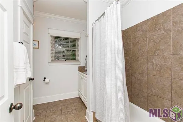 $2,400 | 5353 Capital Heights Avenue, Baton Rouge, LA 70806