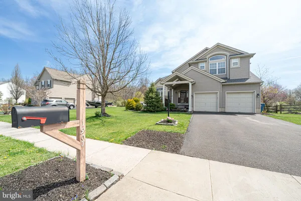 $689,950 | 1907 Mayflower Drive, Quakertown, PA 18951