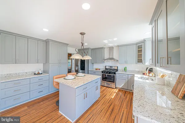 $689,950 | 1907 Mayflower Drive, Quakertown, PA 18951