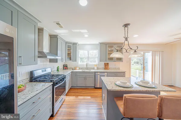 $689,950 | 1907 Mayflower Drive, Quakertown, PA 18951