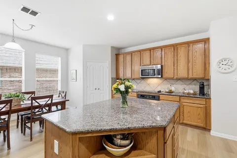 $700,000 | 8321 Marsh Street, Lantana, TX 76226