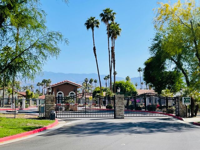 $1,900 | 43376 Cook Street, Unit 46, Palm Desert, CA 92211