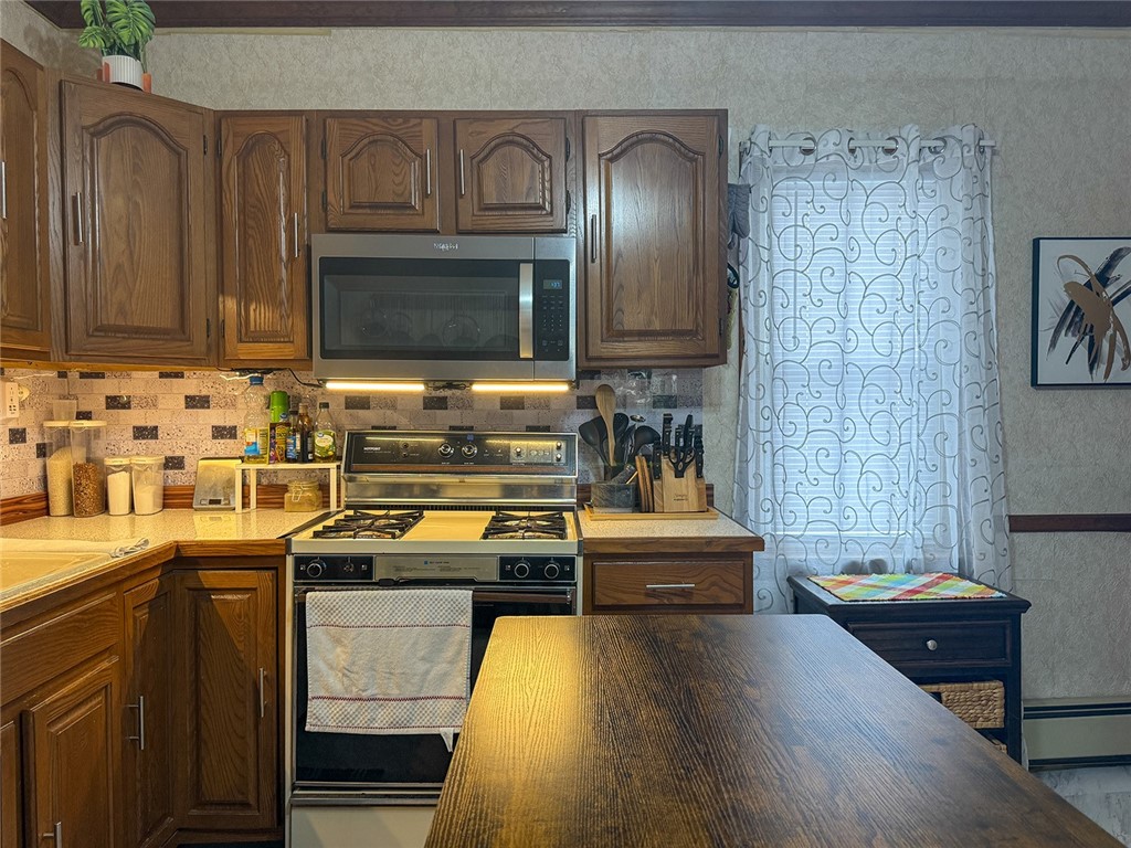 65 Bellingham Street Woonsocket, RI 02895 - Photo 12 of 48