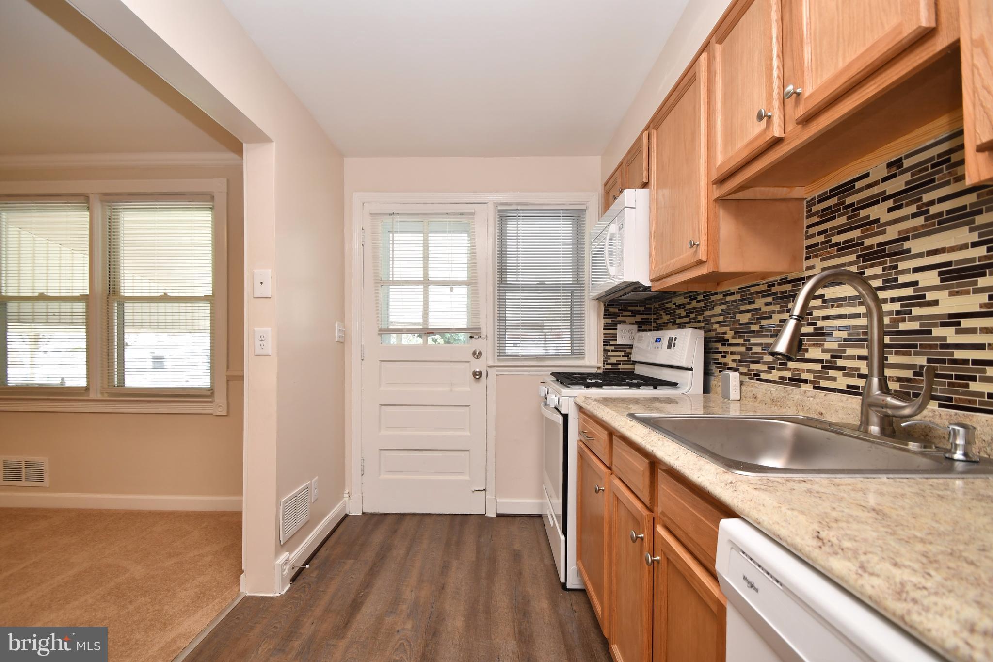 7517 Lawrence Road Baltimore, MD 21222 - Photo 11 of 30 Kitchen