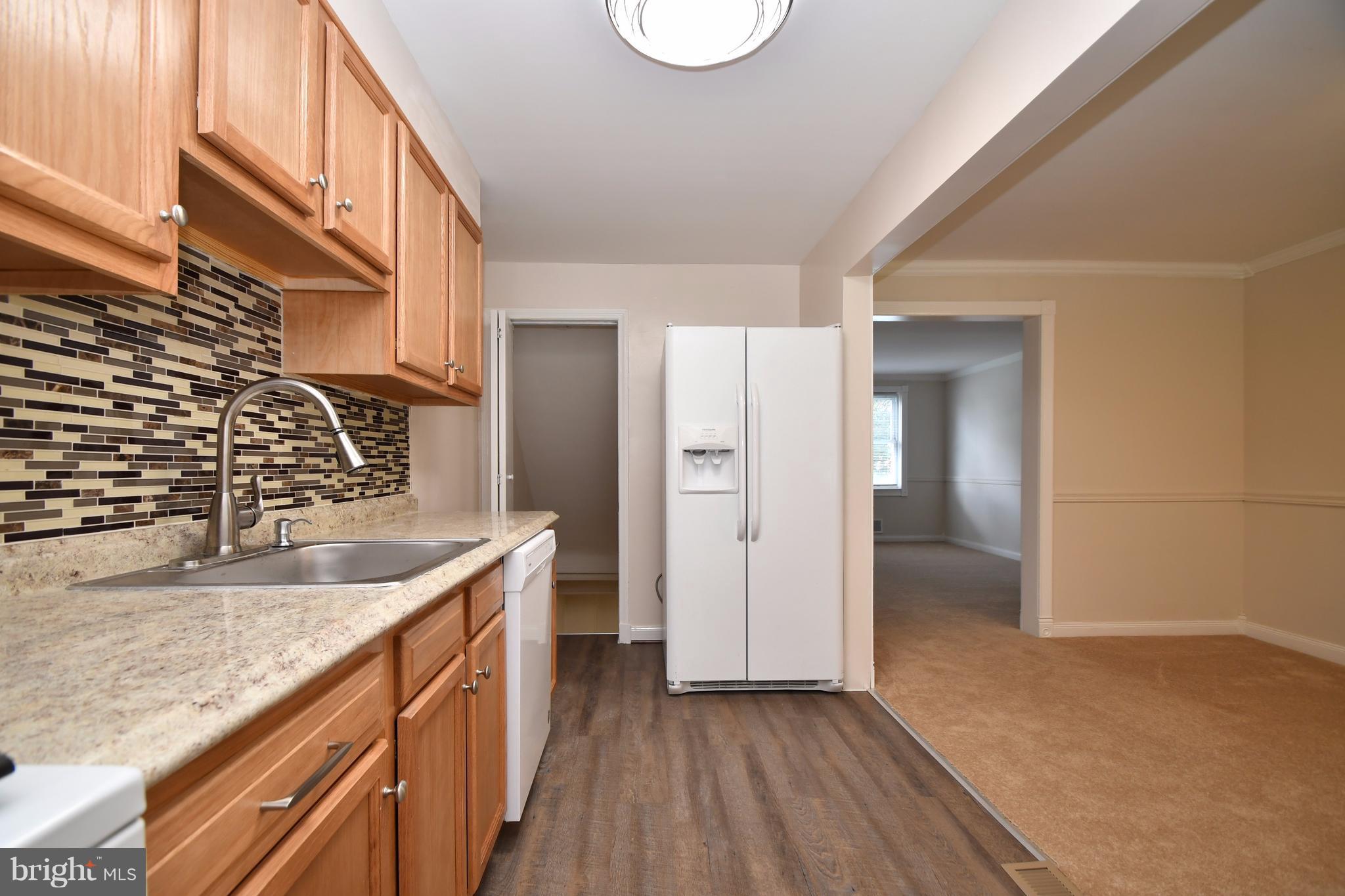7517 Lawrence Road Baltimore, MD 21222 - Photo 12 of 30 Kitchen