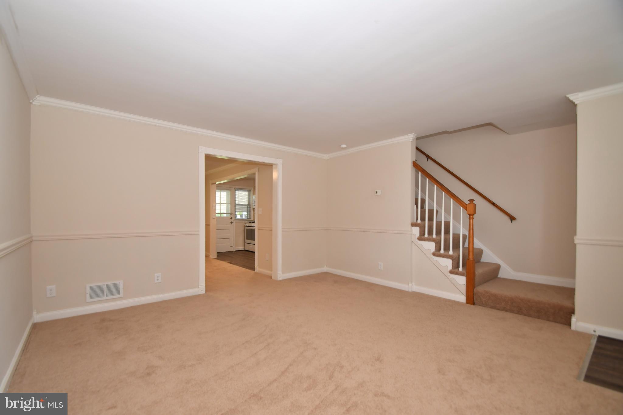 7517 Lawrence Road Baltimore, MD 21222 - Photo 5 of 30 Dining Room