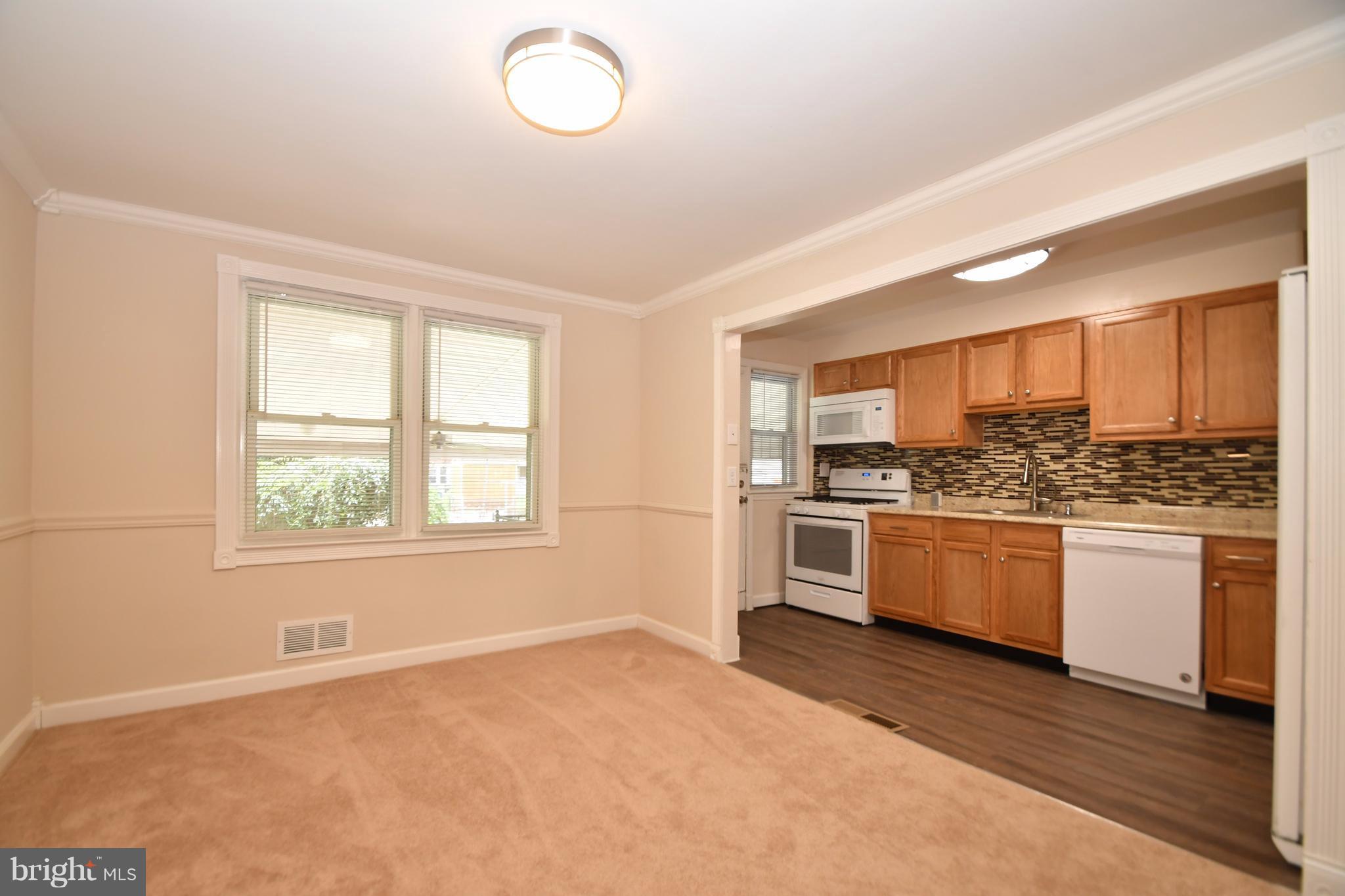 7517 Lawrence Road Baltimore, MD 21222 - Photo 8 of 30 Dining Room