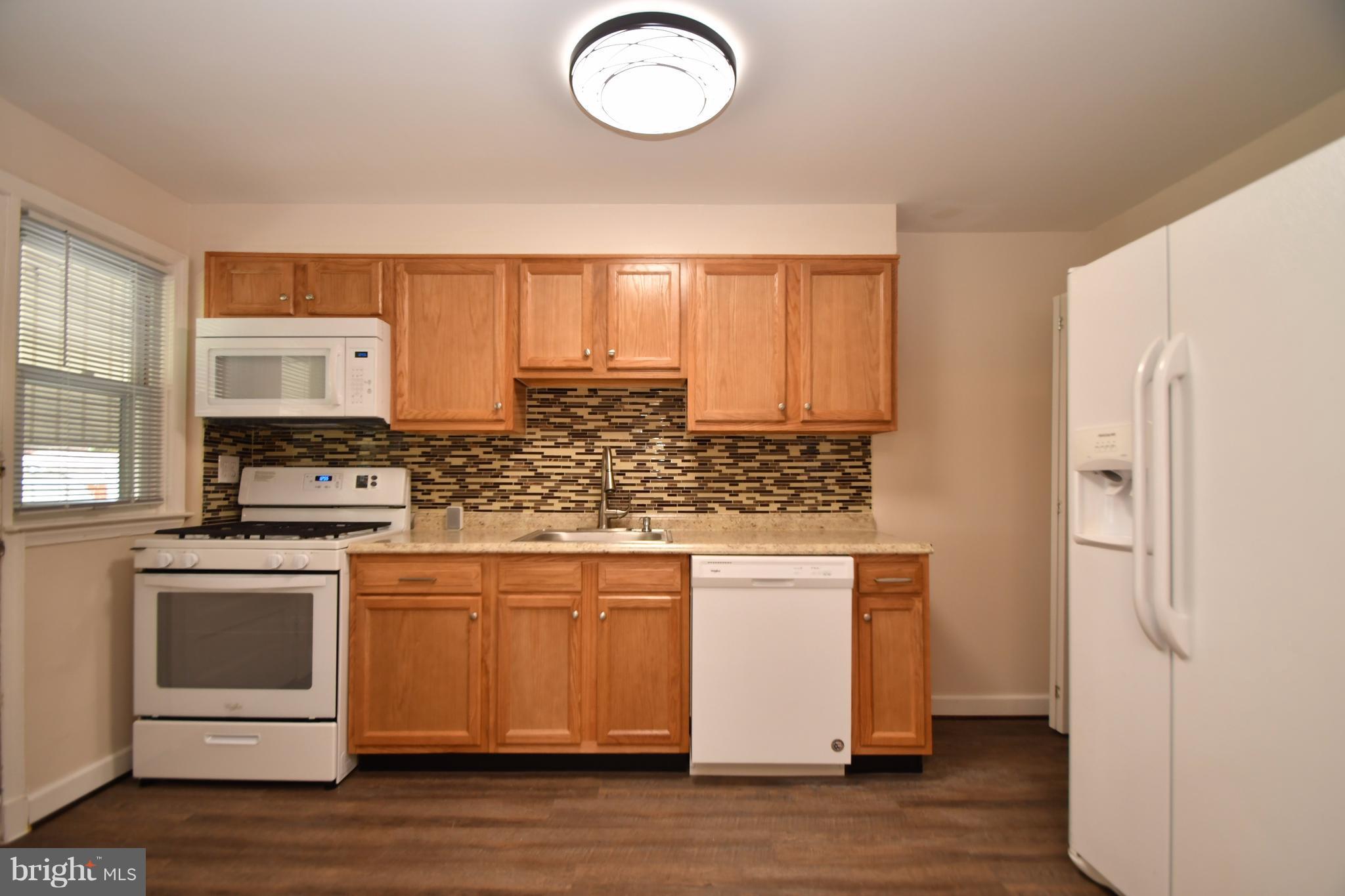 7517 Lawrence Road Baltimore, MD 21222 - Photo 9 of 30 Kitchen