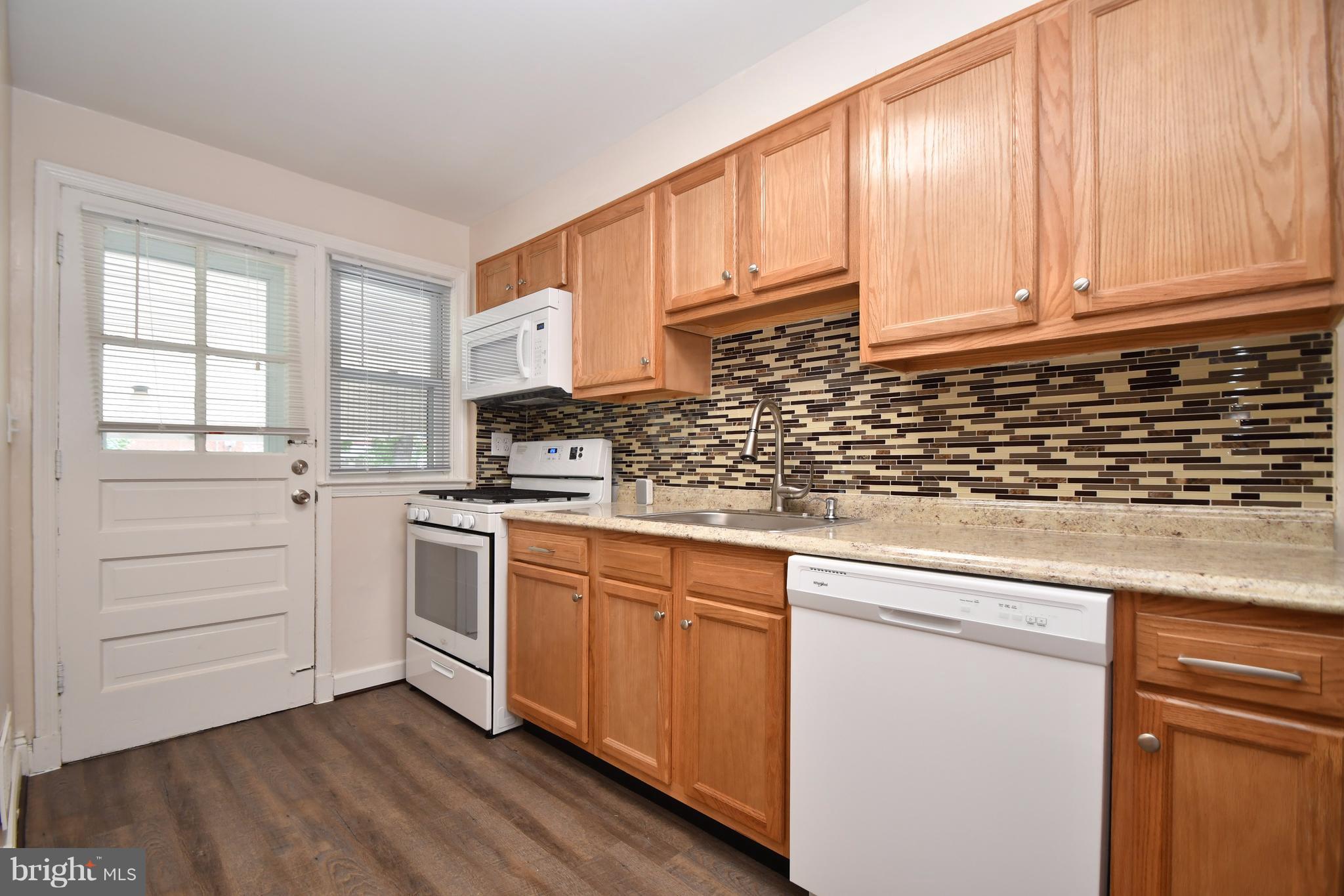 7517 Lawrence Road Baltimore, MD 21222 - Photo 10 of 30 Kitchen
