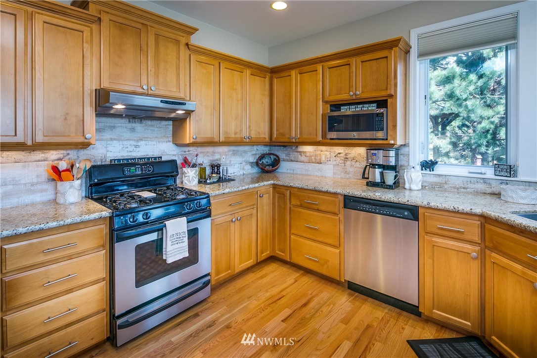 8217 Chehalis Road Blaine, WA 98230 - Photo 6 of 35 Gallery Image 6