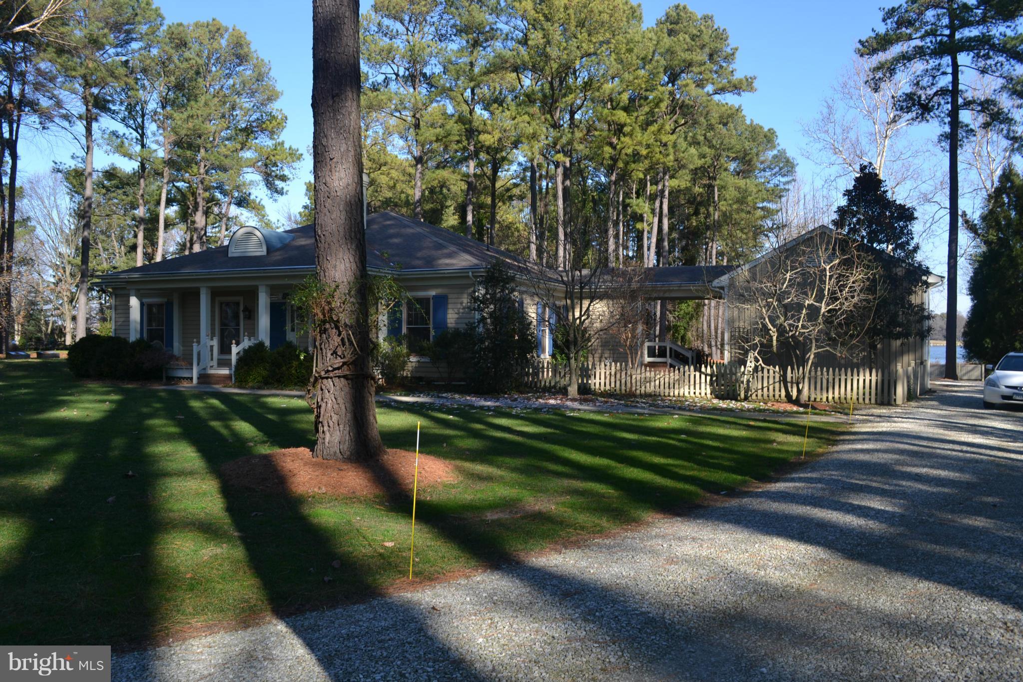 8845 Teal Point Road Easton, MD 21601 - Photo 4 of 16 Exterior (Front)