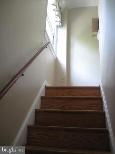 222 Baden Street Silver Spring, MD 20901 - Photo 12 of 21 Hallway