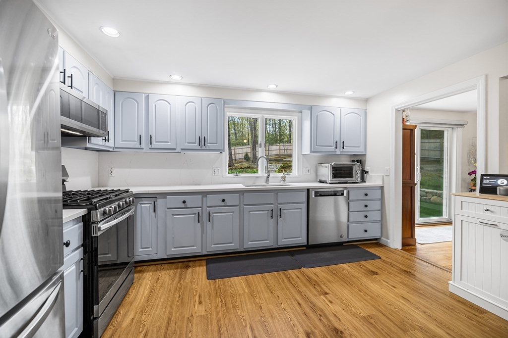 3 Shady Hollow Path Ashland, MA 01721 - Photo 5 of 35 Gallery Image 5
