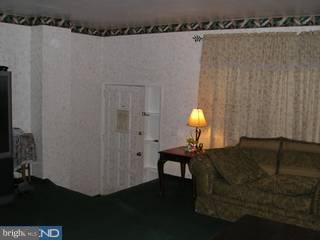 12817 Elnora Road Philadelphia, PA 19154 - Photo 4 of 6