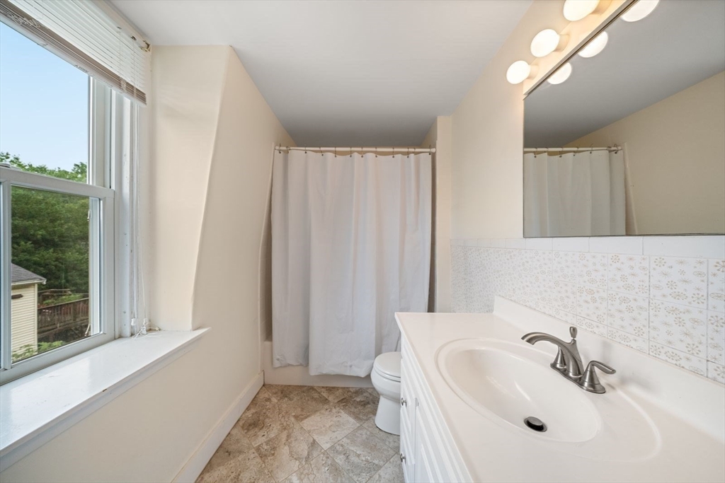 17 Myrtle Street Boston, MA 02130 - Photo 32 of 42