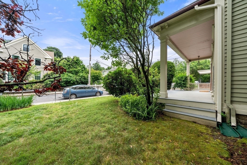 17 Myrtle Street Boston, MA 02130 - Photo 36 of 42