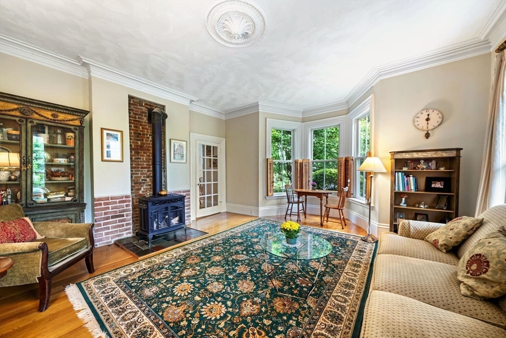 17 Myrtle Street Boston, MA 02130 - Photo 4 of 42