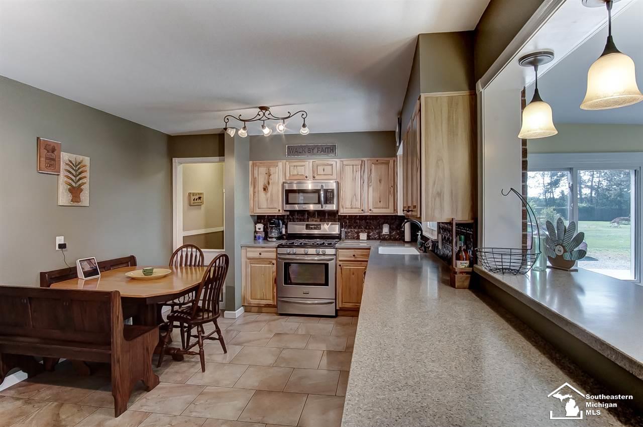232 Ida Maybee Road Monroe, MI 48161 - Photo 11 of 45