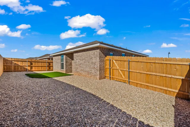 $1,550 | 517 East 23rd Street, Wolfforth, TX 79382