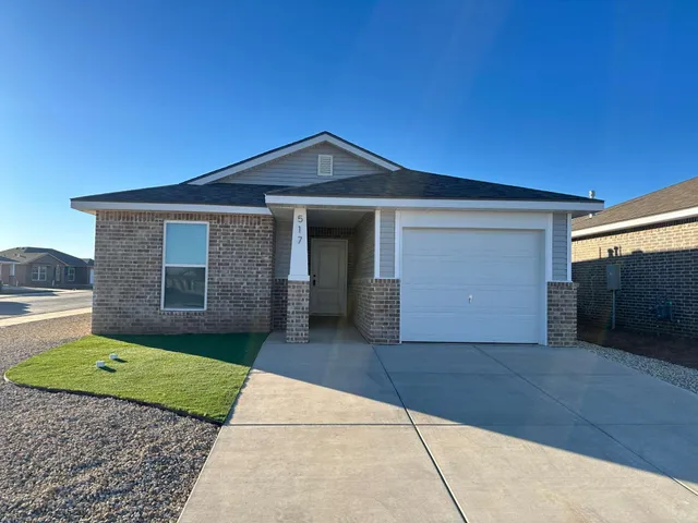 $1,550 | 517 East 23rd Street, Wolfforth, TX 79382