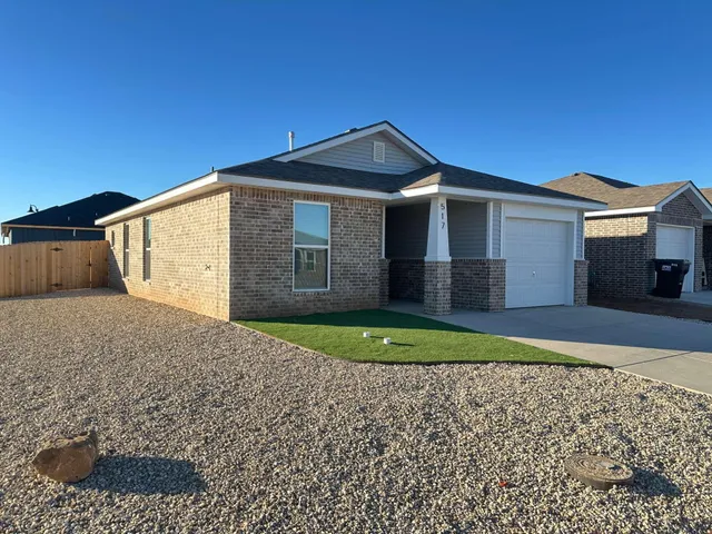 $1,550 | 517 East 23rd Street, Wolfforth, TX 79382